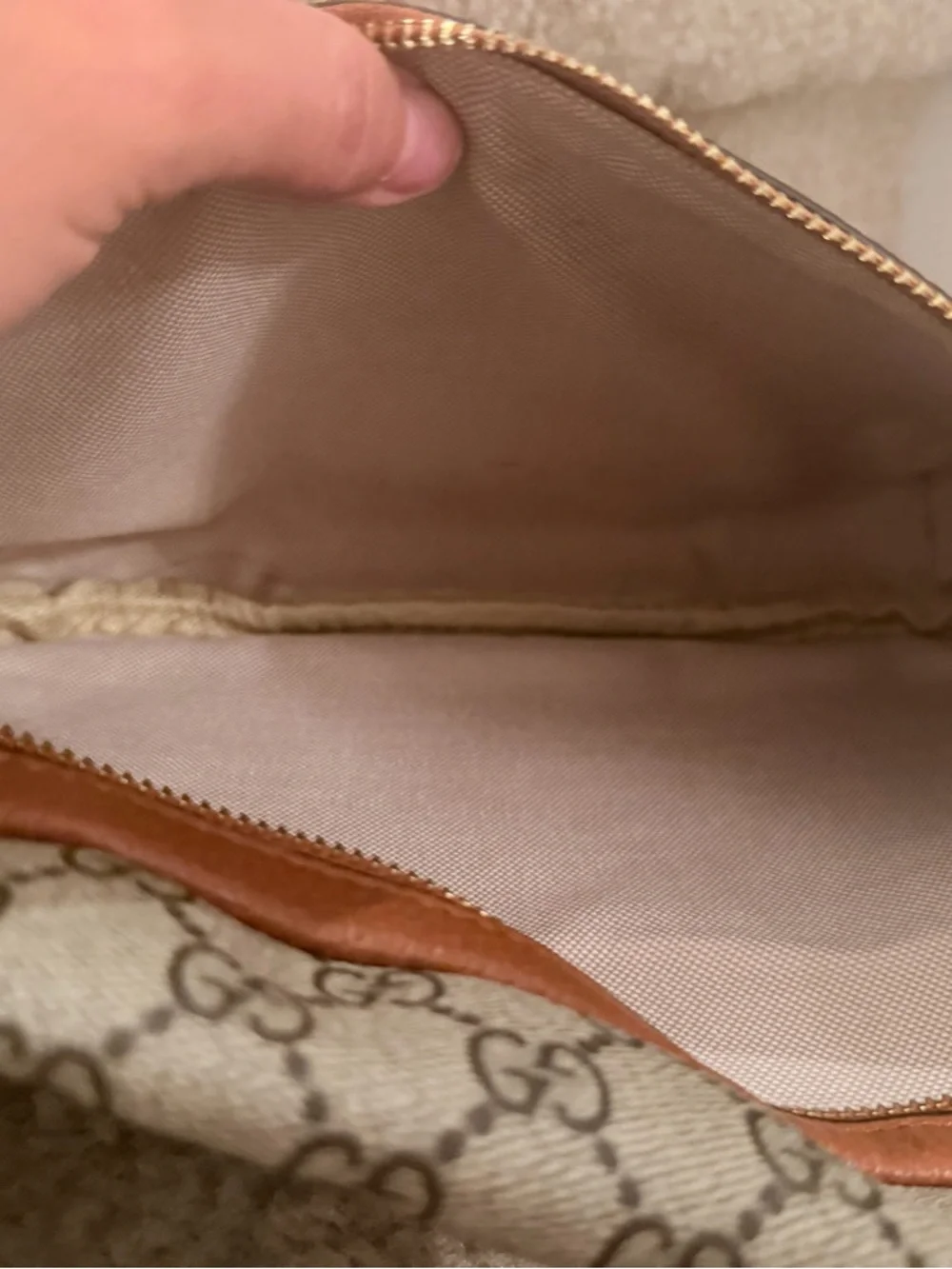 Gucci Beige GG Canvas Crossbody belt Bag with Brown Leather and Green/Red Stripe - Picture 10 of 10